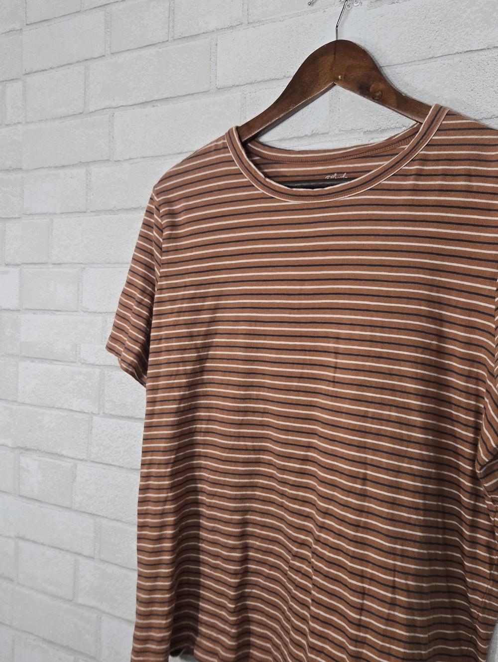 Universal Thread stripe tee - Picture 3 of 11